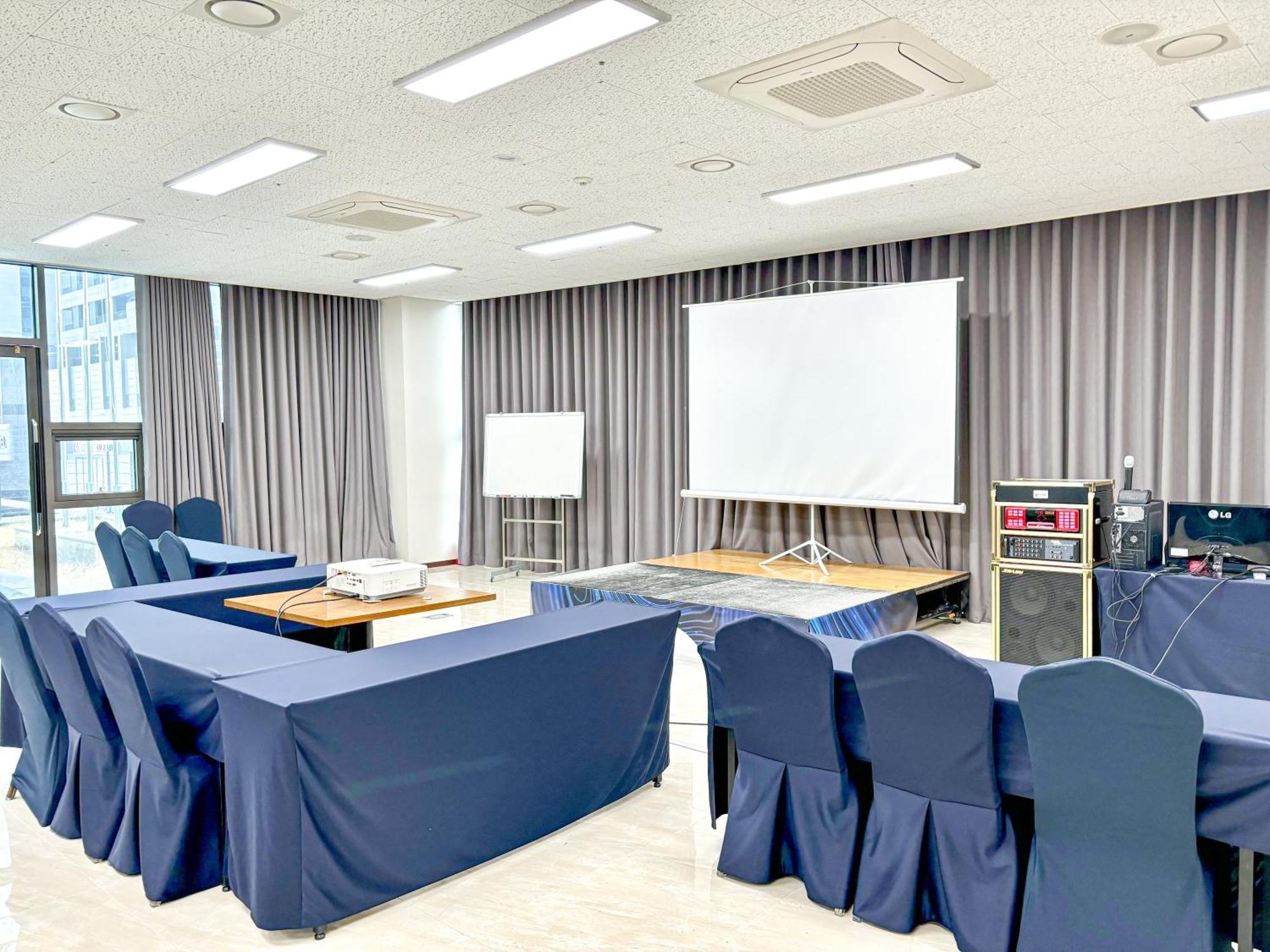 Airsky Hotel 4*